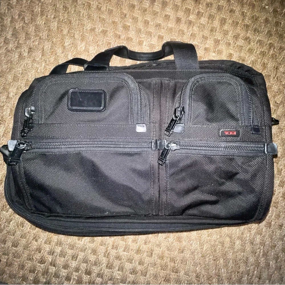 TUMI Alpha Men’s Briefcase! Travel Bag! Laptop Bag! Unisex